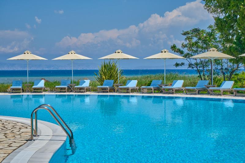 Chrismos Luxury Suites & Studios