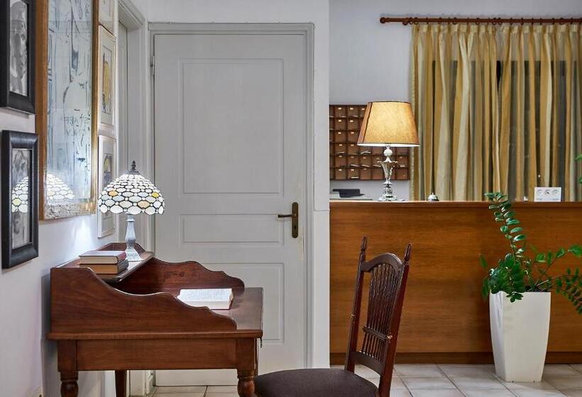 Eva Suites & Apartments