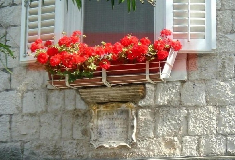 פונדק Carol Rooms