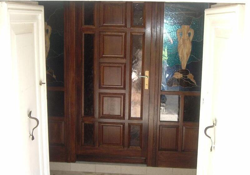 פונדק Carol Rooms