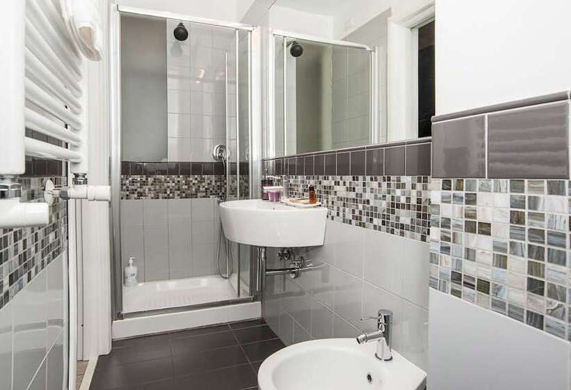 مسافرخانه Flowerome