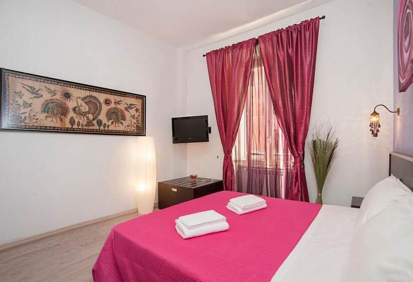 مسافرخانه Flowerome