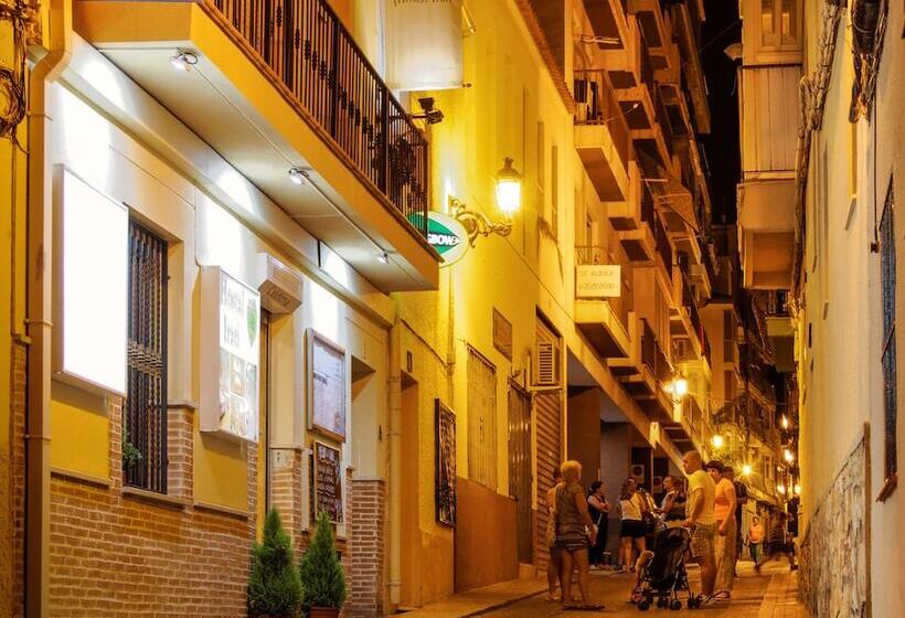 مسافرخانه Irati