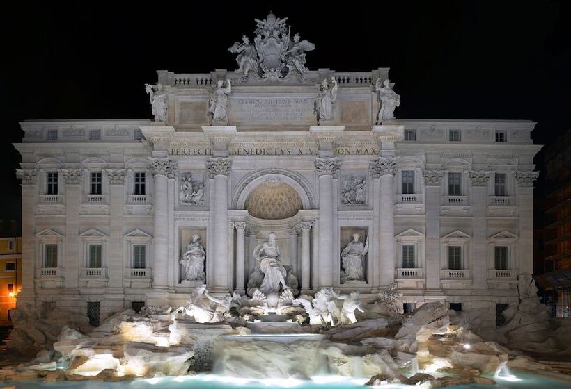 مسافرخانه Town House Fontana Di Trevi