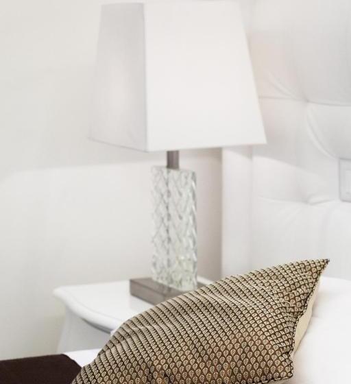 مسافرخانه Town House Fontana Di Trevi