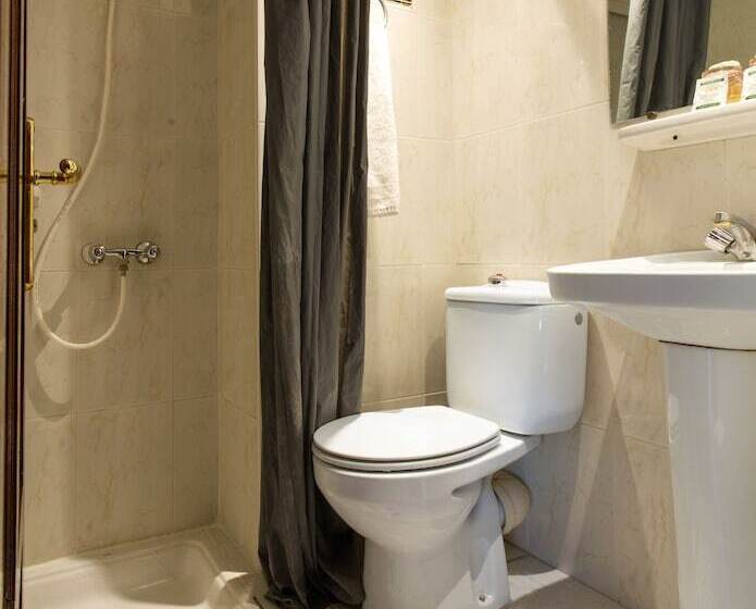 בית מלון כפרי Akabar