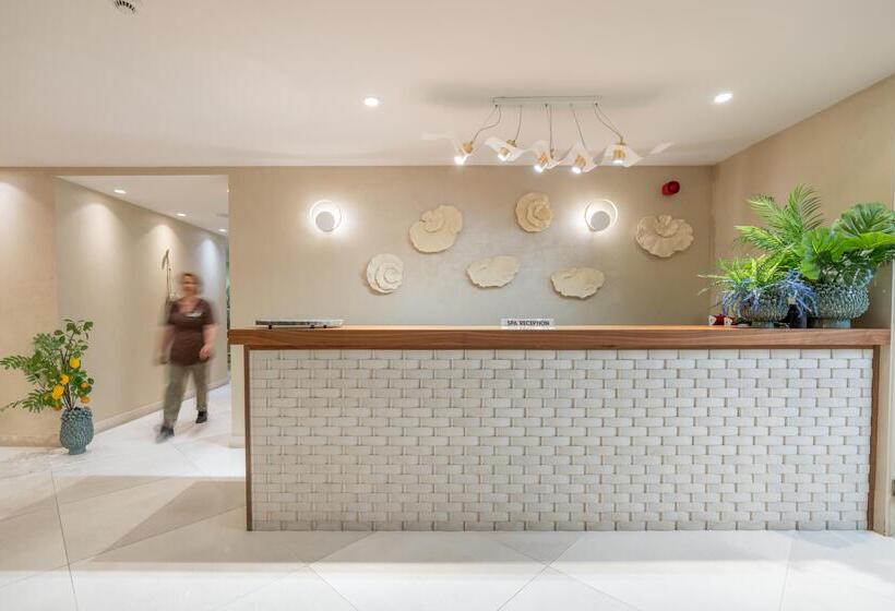 فندق Almyros Beach