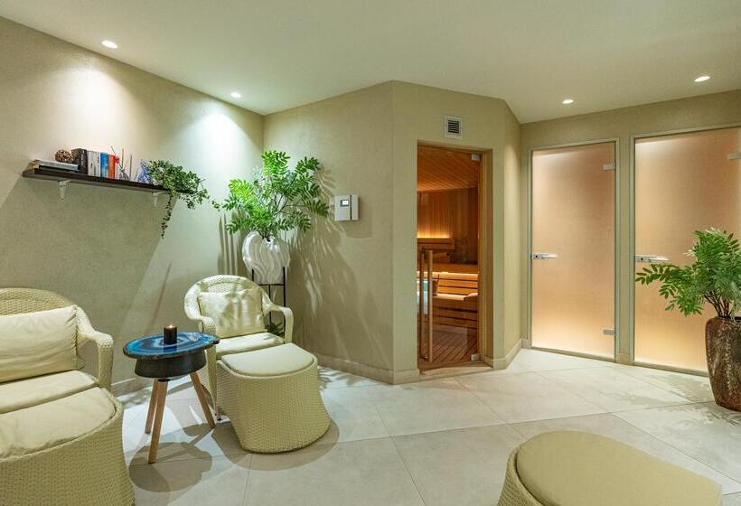 فندق Almyros Beach