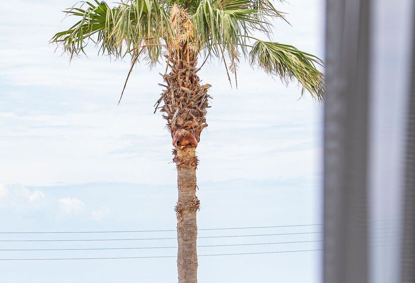 فندق Almyros Beach