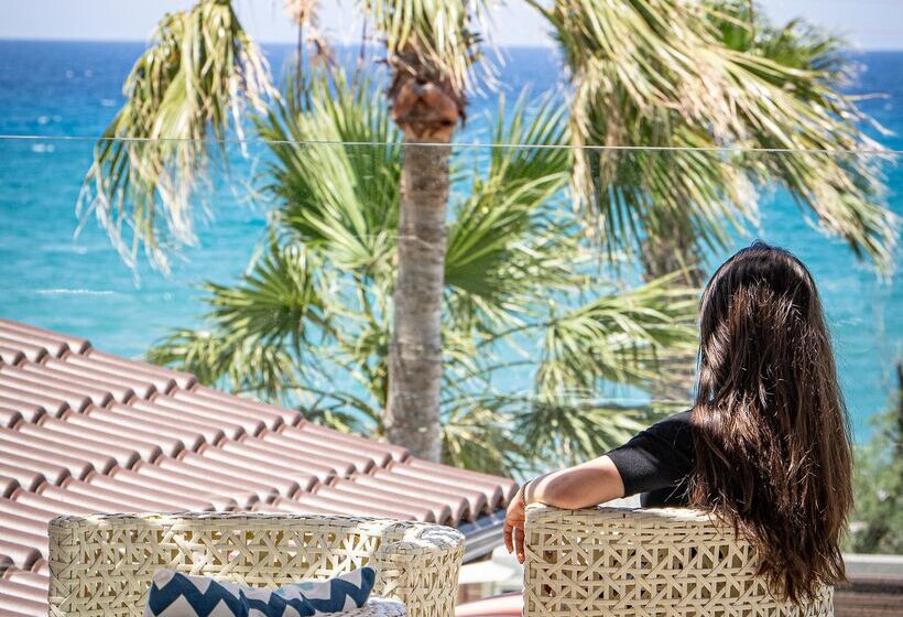 فندق Almyros Beach