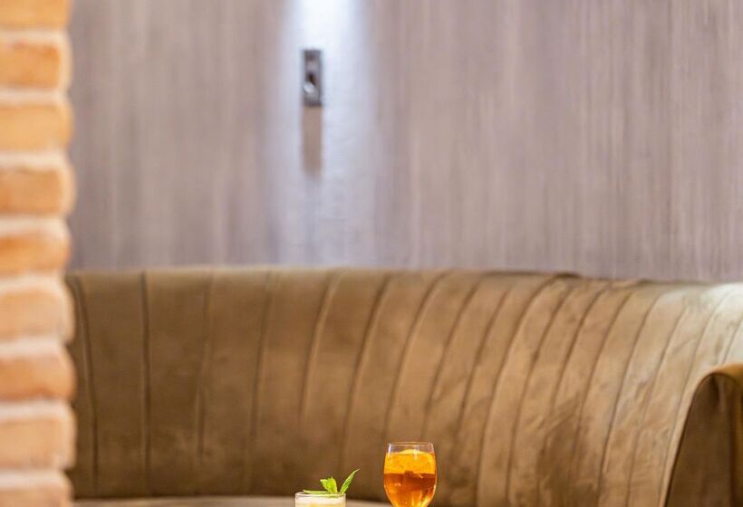 فندق Almyros Beach