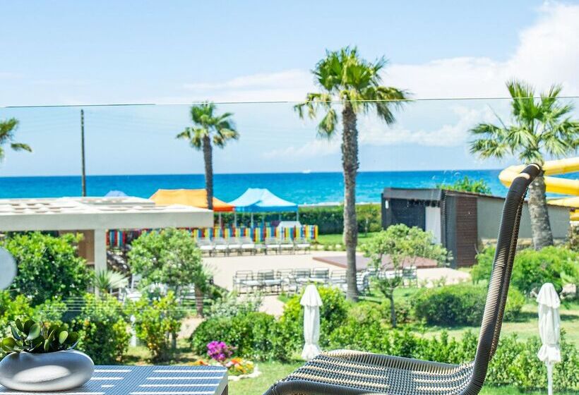 فندق Almyros Beach