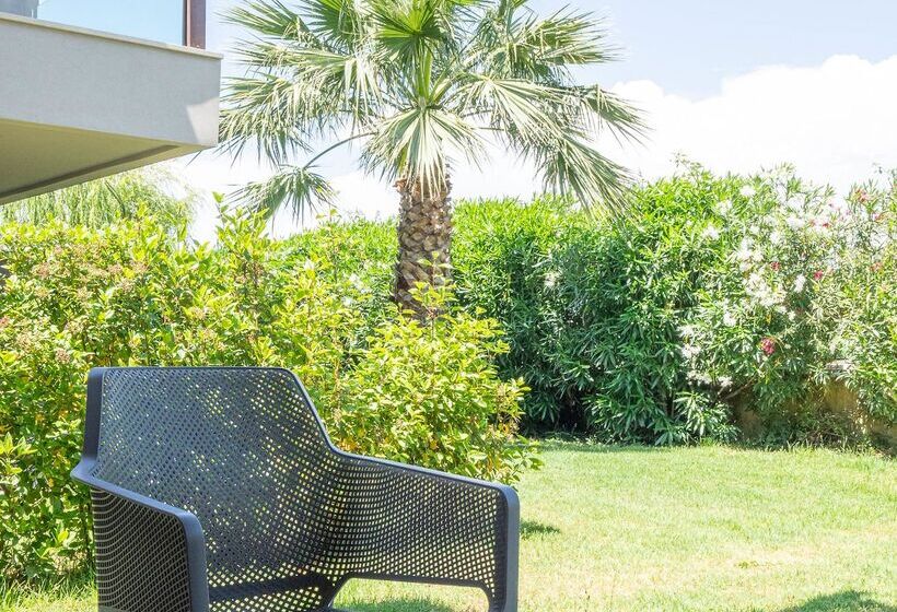 فندق Almyros Beach