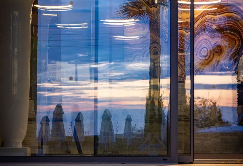 فندق Almyros Beach