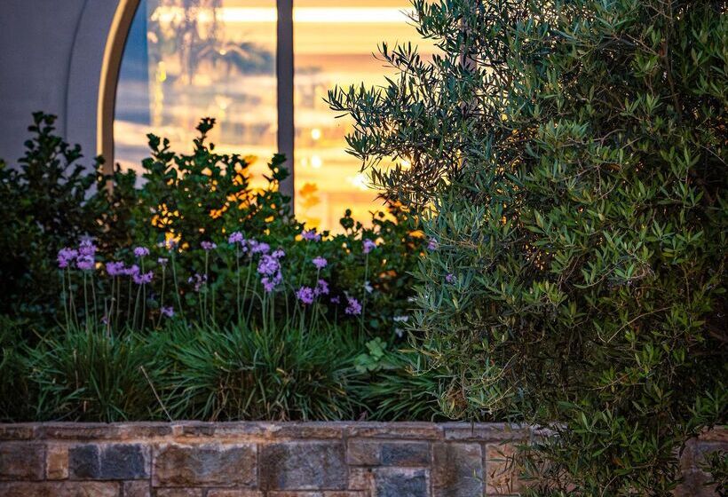 فندق Almyros Beach