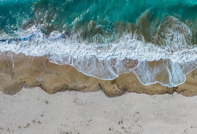 فندق Almyros Beach