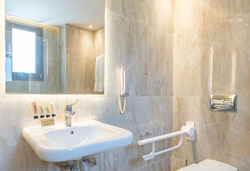 فندق Almyros Beach