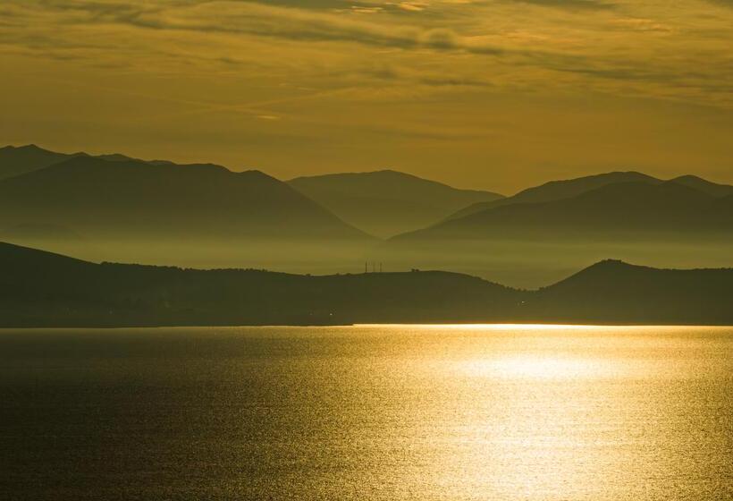 فندق Almyros Beach