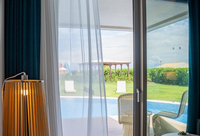 فندق Almyros Beach