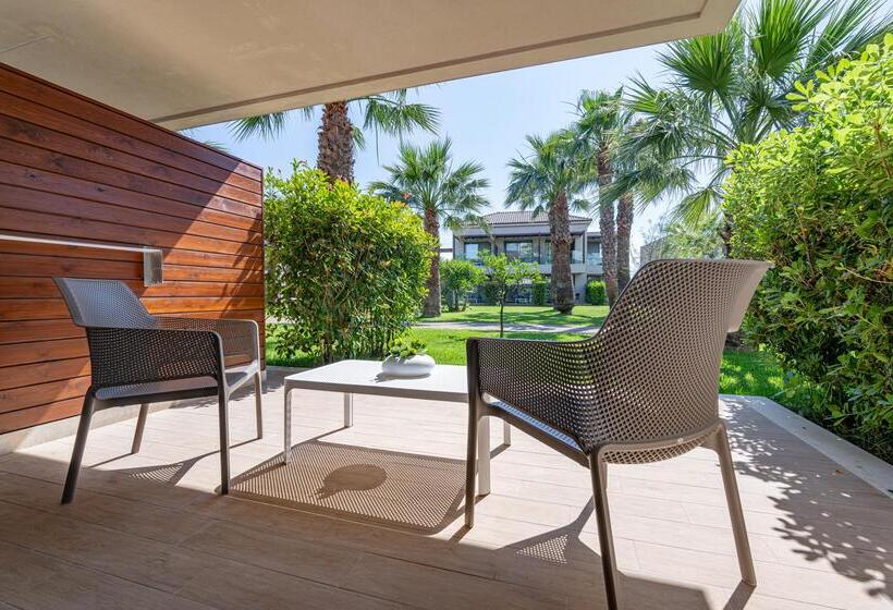 فندق Almyros Beach