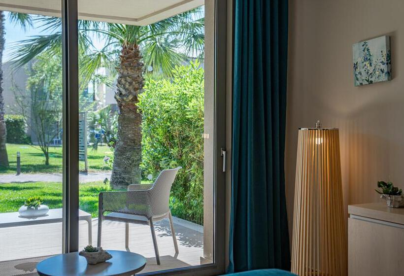 فندق Almyros Beach