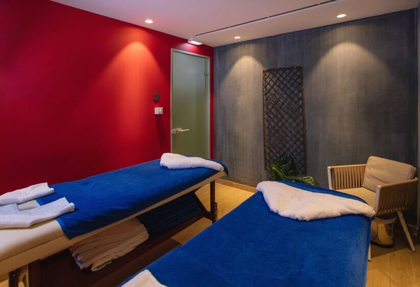 فندق Almyros Beach