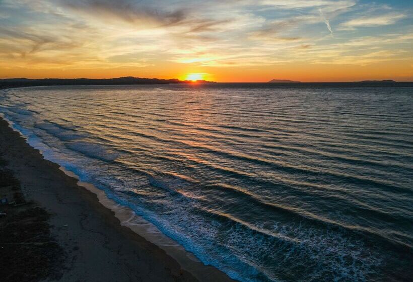 فندق Almyros Beach