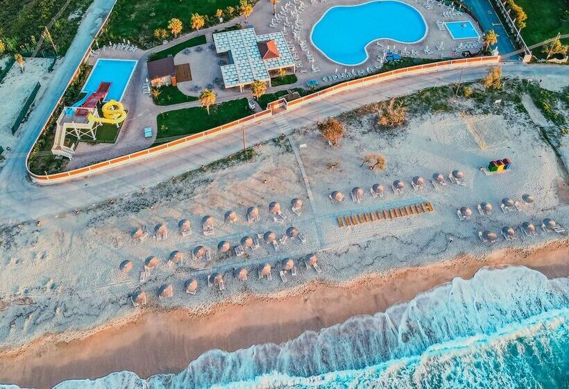 فندق Almyros Beach