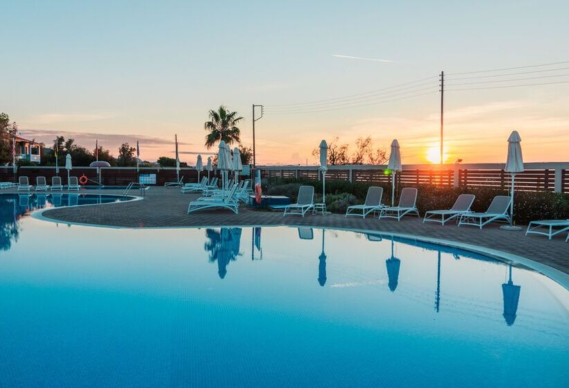 فندق Almyros Beach