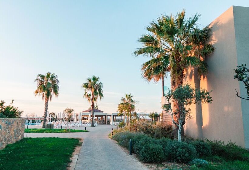 هتل Almyros Beach