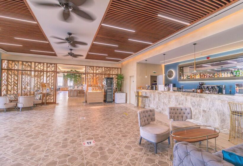 فندق Almyros Beach