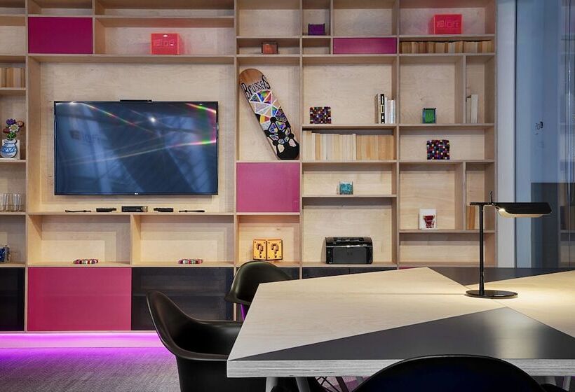 호텔 Aloft Brussels Schuman