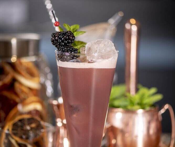 호텔 Aloft Brussels Schuman