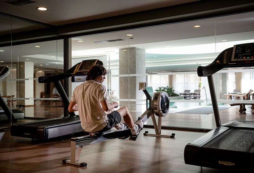 בית מלון כפרי Avra Imperial