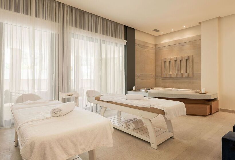 בית מלון כפרי Avra Imperial