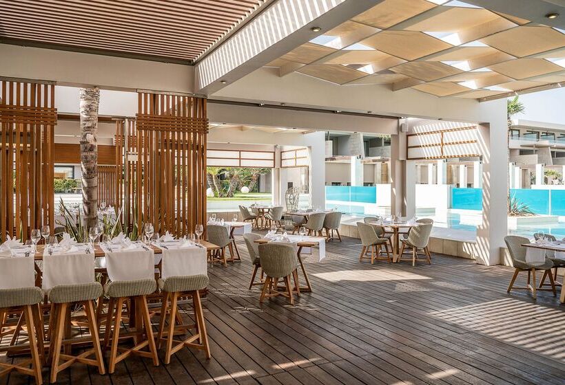 בית מלון כפרי Avra Imperial