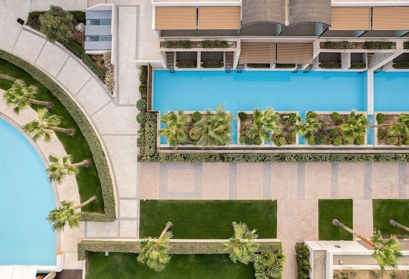 בית מלון כפרי Avra Imperial