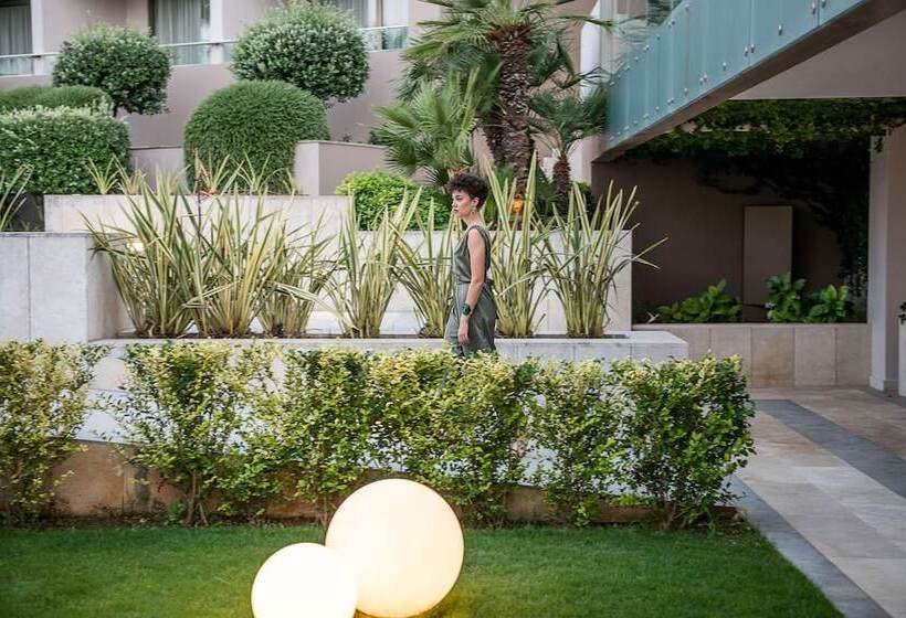 בית מלון כפרי Avra Imperial