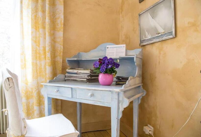 Отель B&b La Closeraie