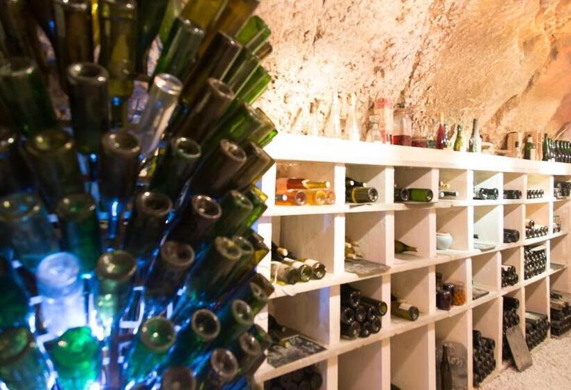 Отель B&b La Closeraie