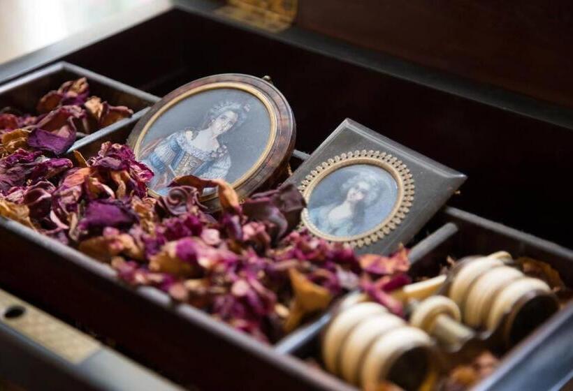 Отель B&b La Closeraie