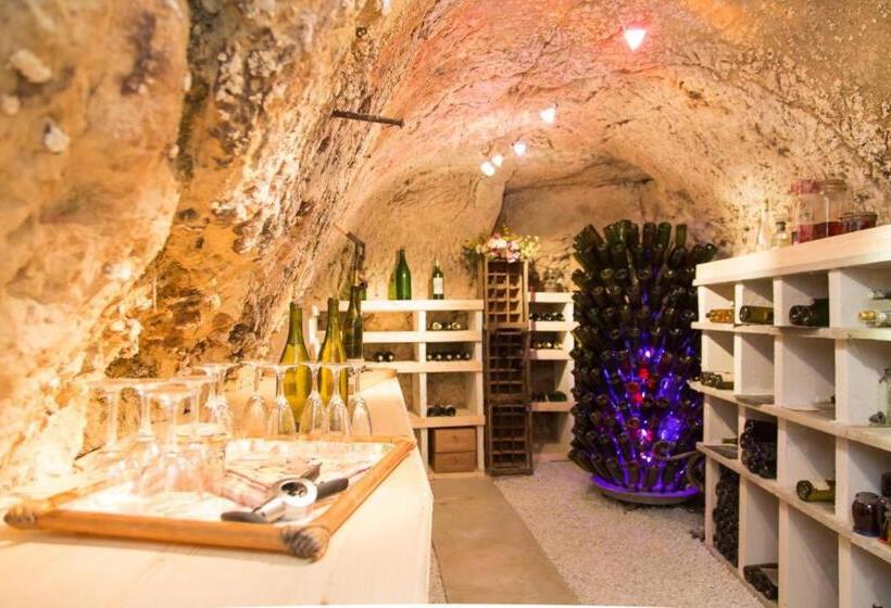 Отель B&b La Closeraie