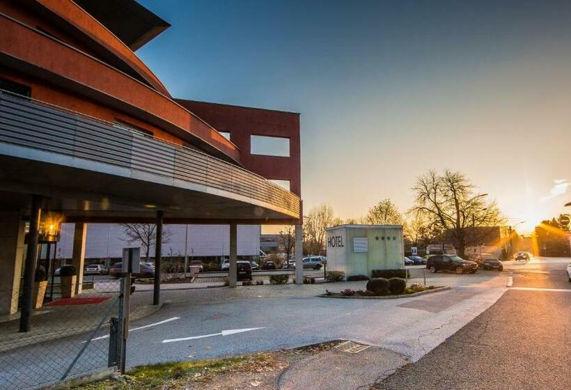 ホテル Bokan Exclusiv