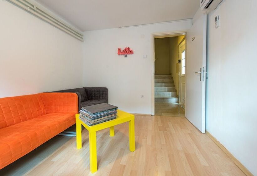 فندق Bubu Hostel