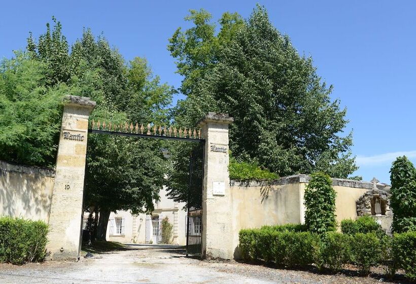 فندق Chateau De Lantic