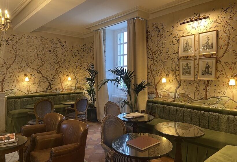 فندق Chateau De Lantic