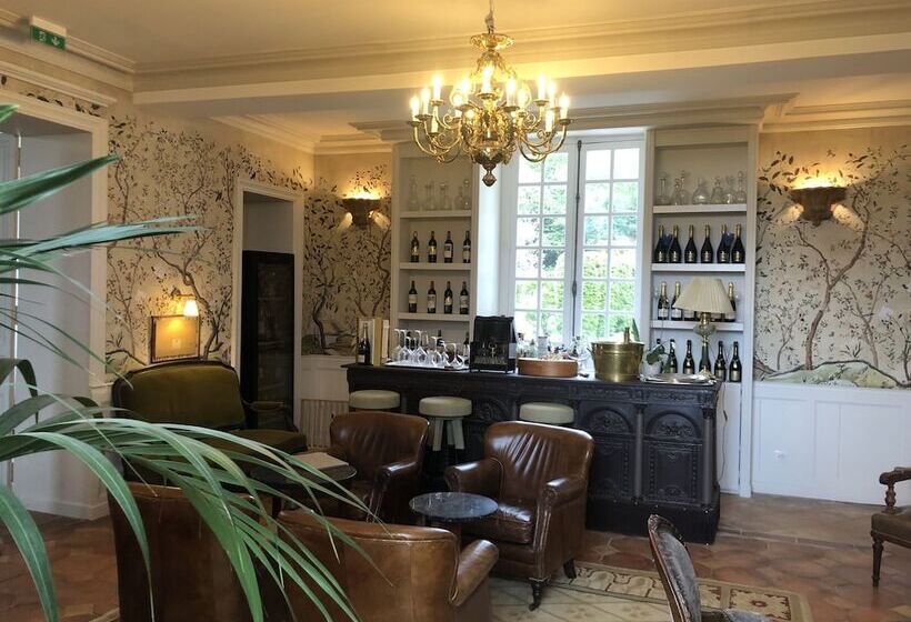 בית מלון כפרי Chateau De Lantic