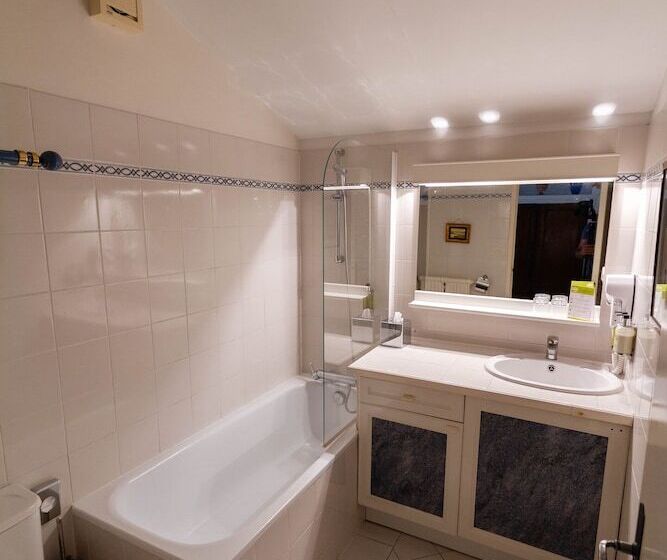 فندق Chateau De Lantic