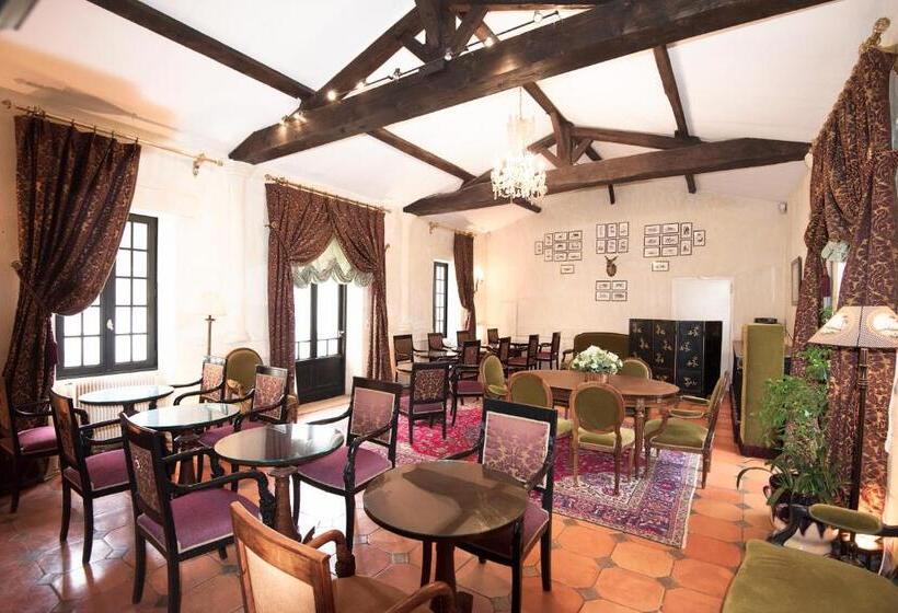 فندق Chateau De Lantic