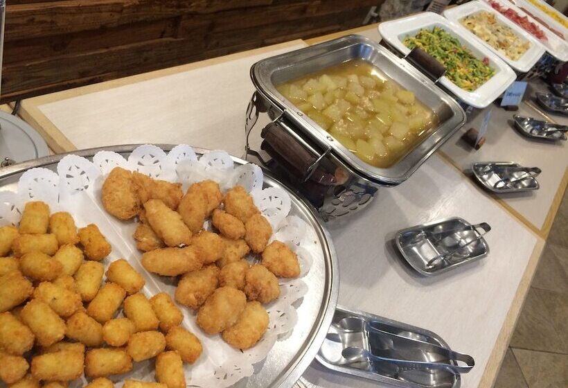 酒店 Community & Spa Naha Central